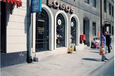 30 lat temu otwarto w Cieszynie sklep biblijny LOGOS   ...
